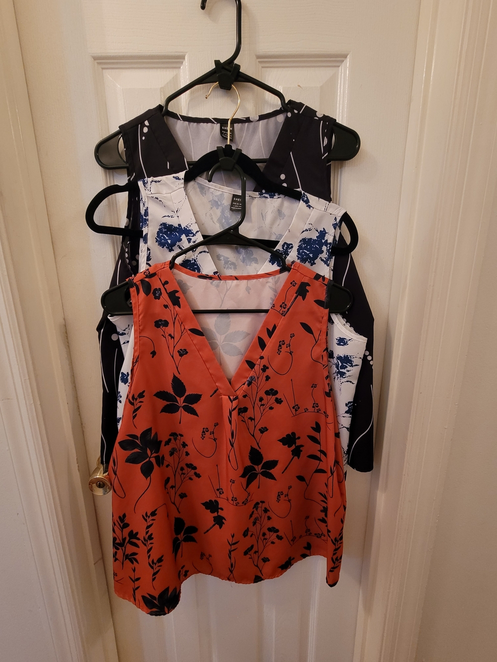 Sleeveless V-Neck Floral Tank Tops